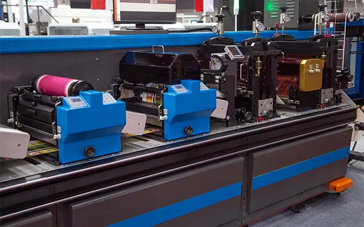 Processo di stampa flessografica per la stampa di etichette Processo di stampa flessografica per la stampa di etichette