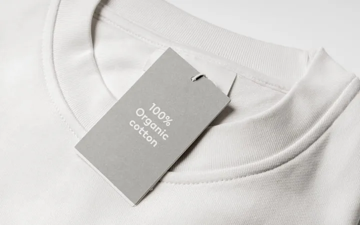 Etikett am Kleidungsstück Etikett am Kleidungsstück