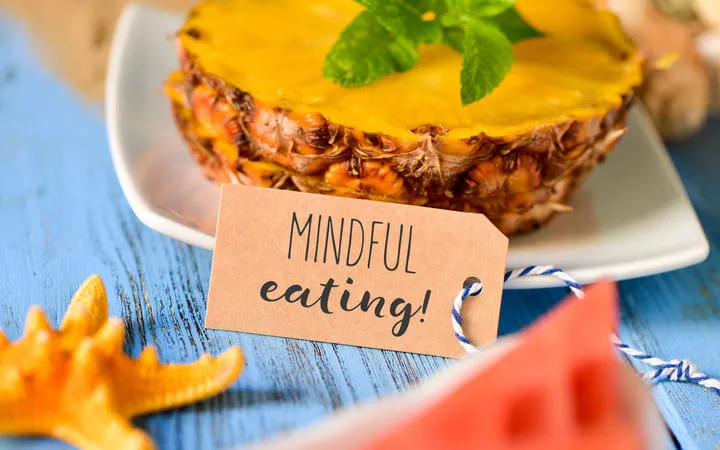 Etikett mit besonderem Schriftzug Etikett mit besonderem Schriftzug