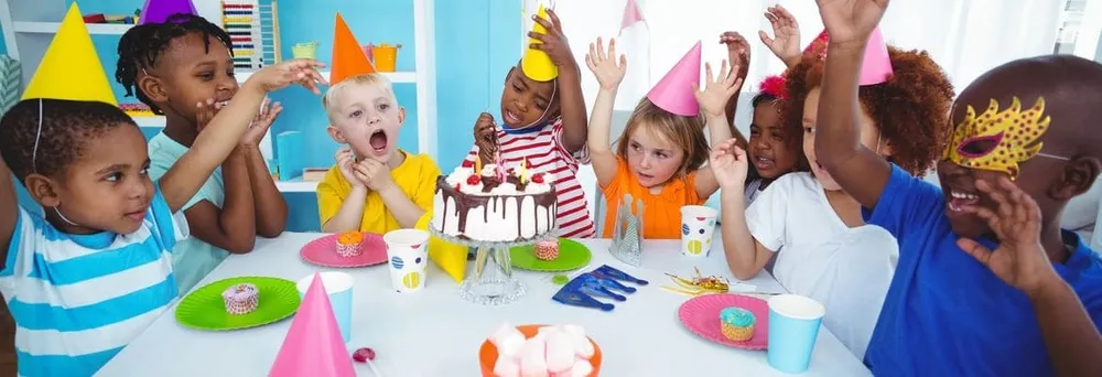 Kindergeburtstag - Kinderspielzeug verschenken Kindergeburtstag - Kinderspielzeug verschenken