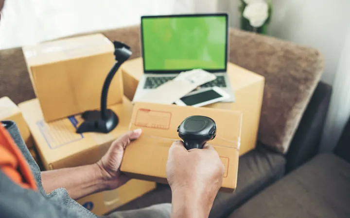 RFID Etikett wird gescannt