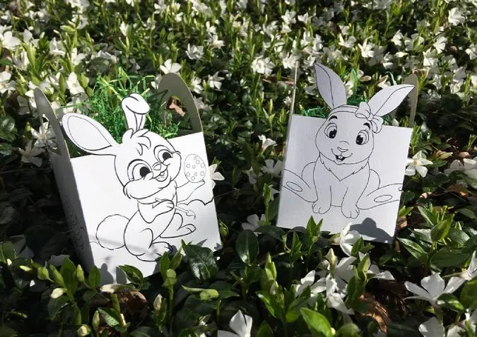 Osterkörbchen im Gras