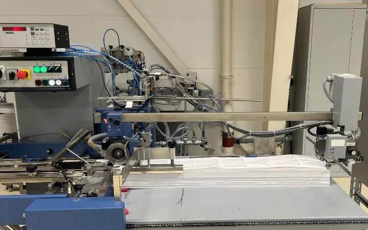 anderes Modell einer Falzmaschine