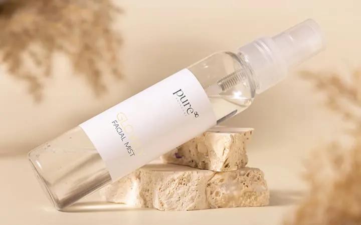 Sprühflasche mit Präge-Etikett Sprühflasche mit Präge-Etikett