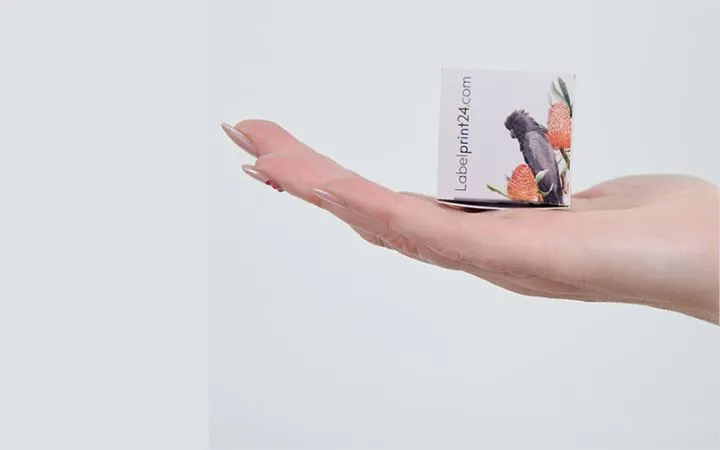 Scatolina stampata con fondo a coda di rondine in formato personalizzato
